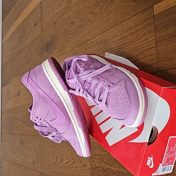 Nike Dunk Low Rush Fuschia - Picture 3 of 4